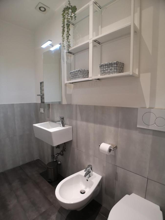 Convenient Family Apt With Private Parking Mestre Ngoại thất bức ảnh